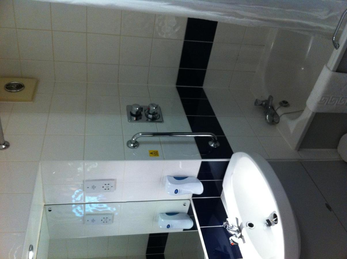 Days Inn Hotel Abington - Glasgow Экстерьер фото
